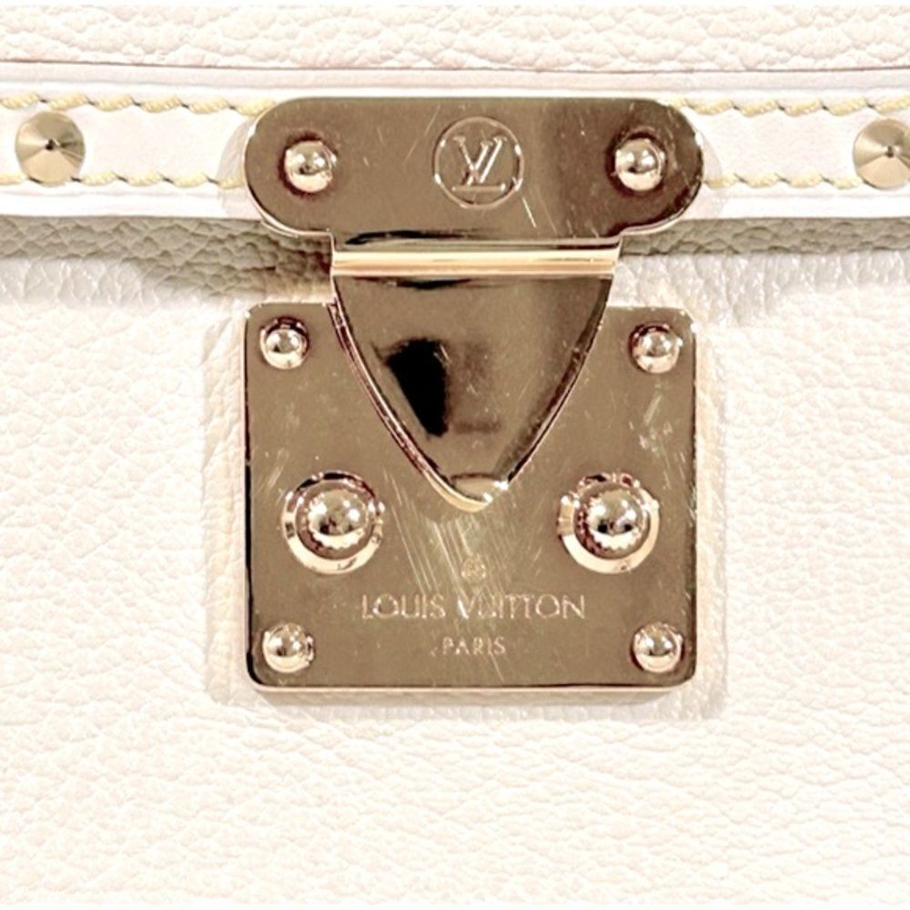 Louis Vuitton Suhali L'Aimable Leather Shoulder Handbag White (Ivory) - Picture 12 of 15